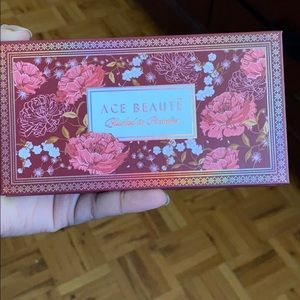 Ave beaute blushed in paradise , unused brand new